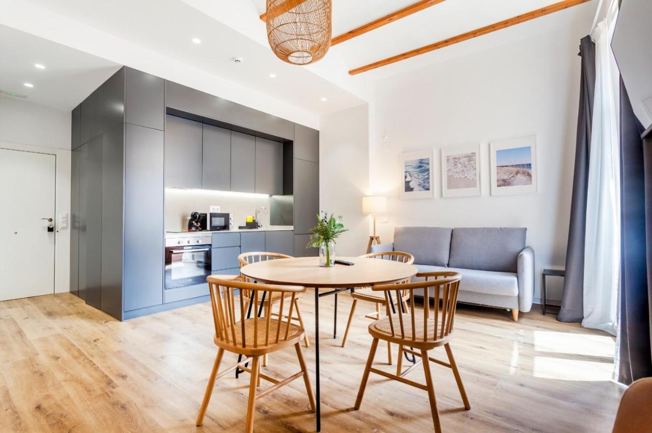 Puerto Beach Suites Valencia Ngoại thất bức ảnh