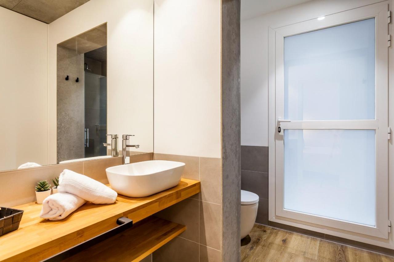 Puerto Beach Suites Valencia Ngoại thất bức ảnh