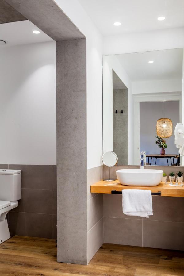 Puerto Beach Suites Valencia Ngoại thất bức ảnh