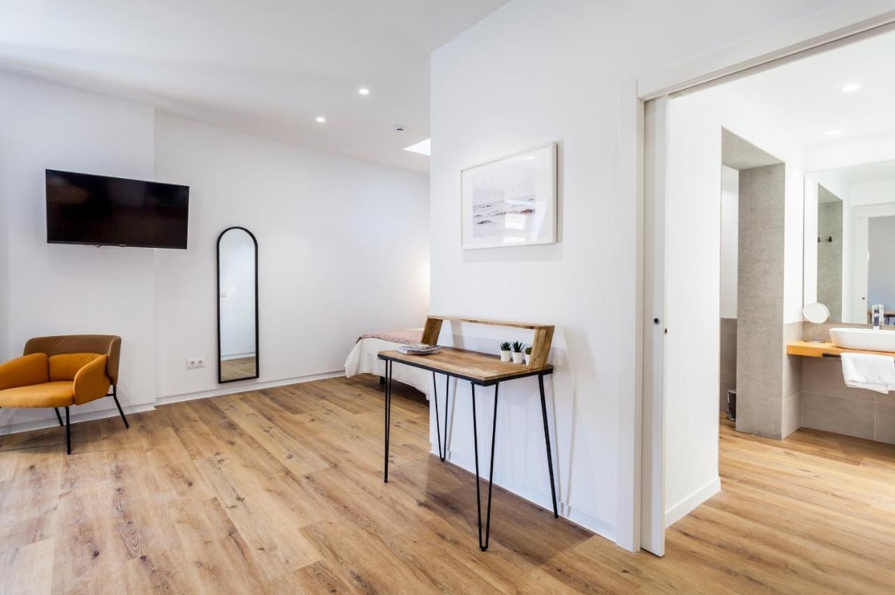Puerto Beach Suites Valencia Ngoại thất bức ảnh