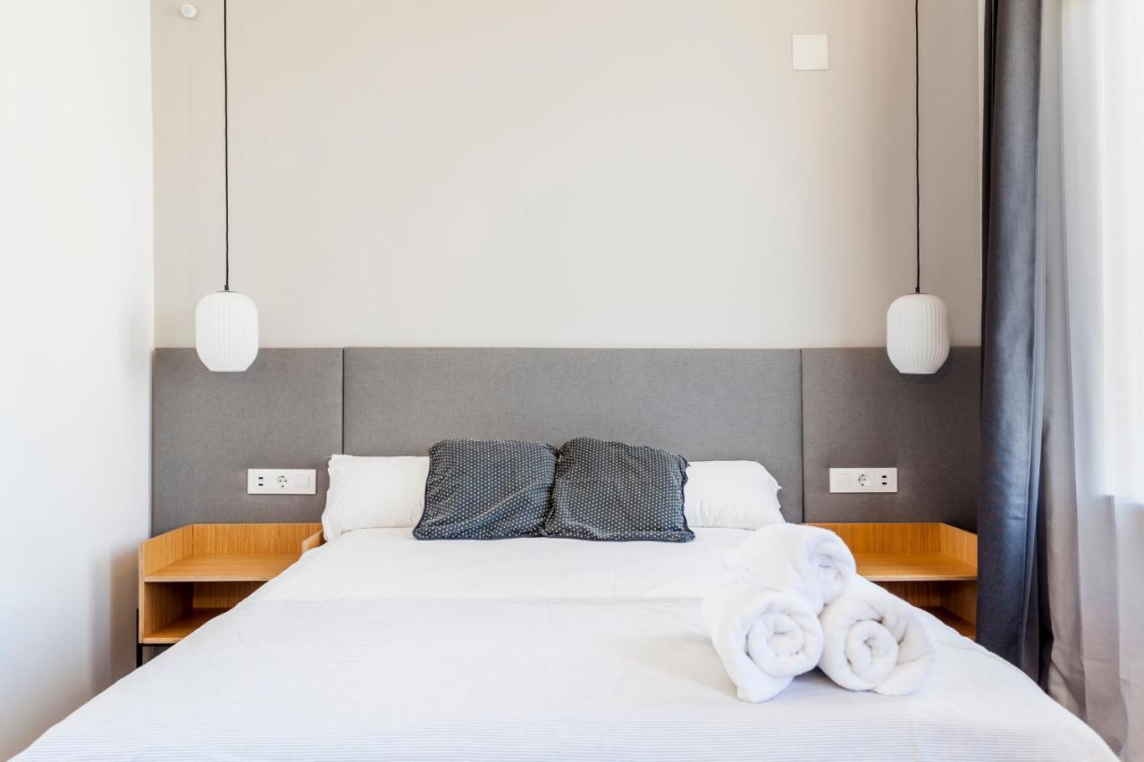 Puerto Beach Suites Valencia Ngoại thất bức ảnh