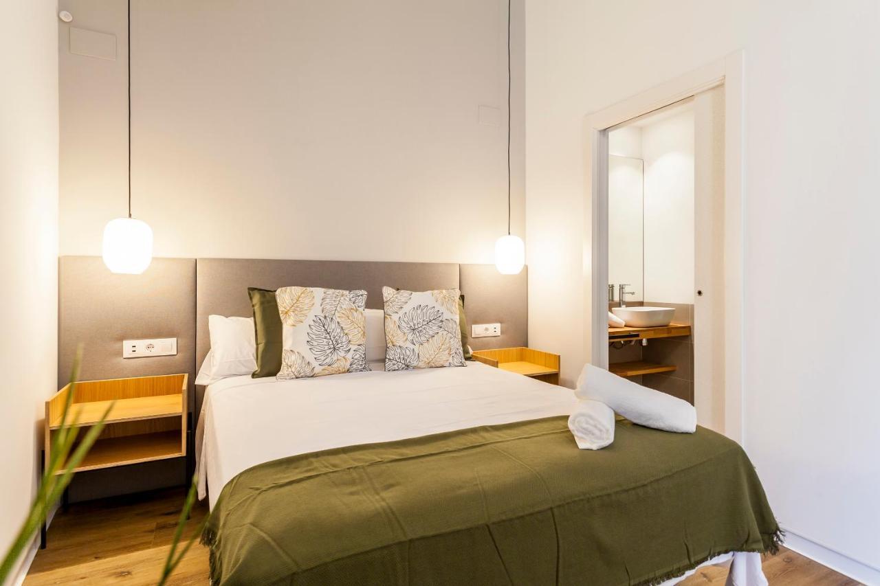 Puerto Beach Suites Valencia Ngoại thất bức ảnh