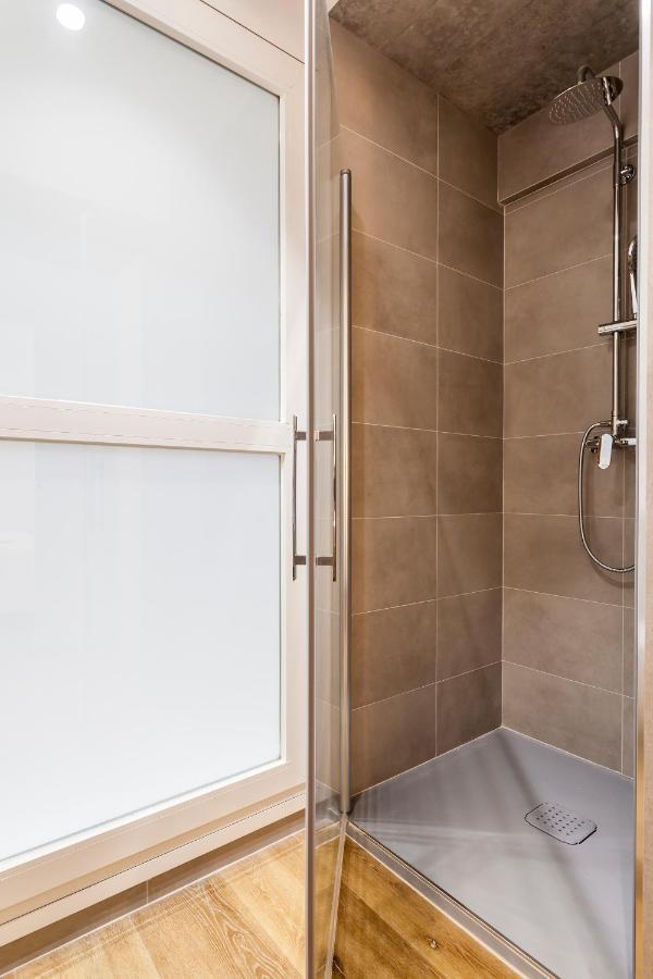 Puerto Beach Suites Valencia Ngoại thất bức ảnh