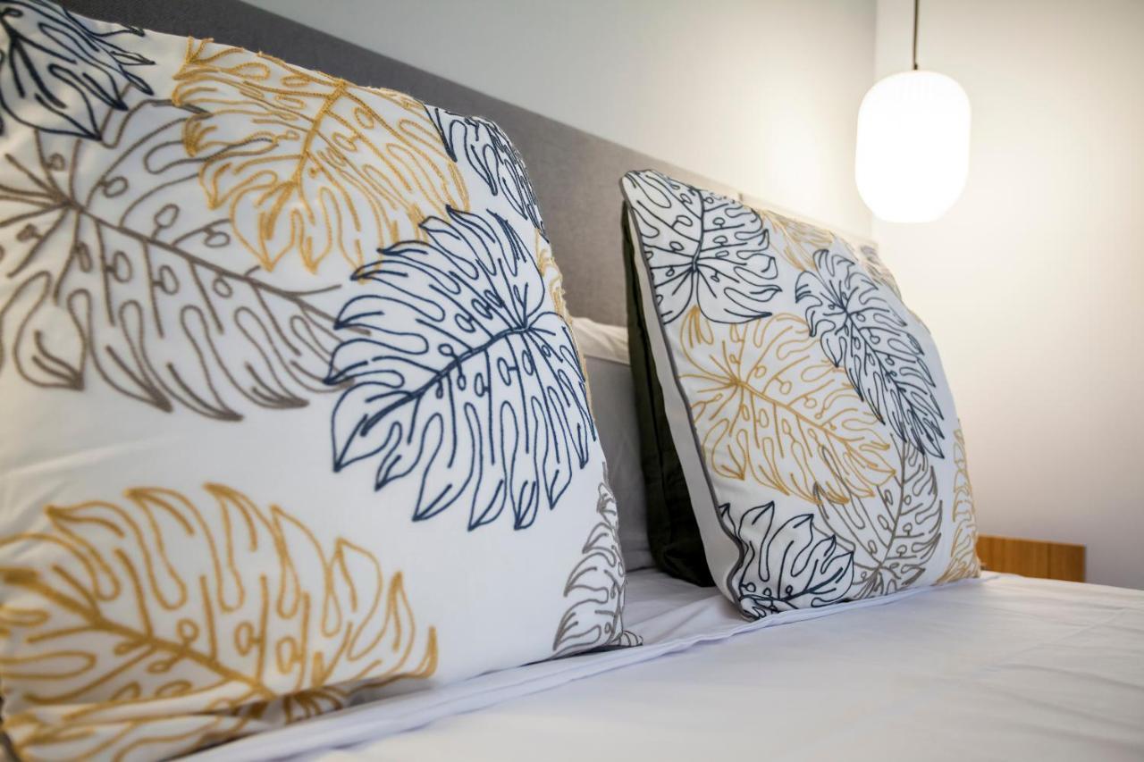 Puerto Beach Suites Valencia Ngoại thất bức ảnh