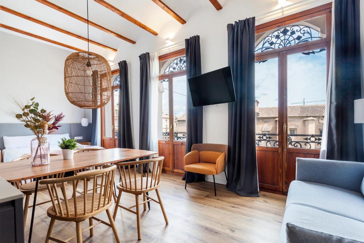 Puerto Beach Suites Valencia Ngoại thất bức ảnh
