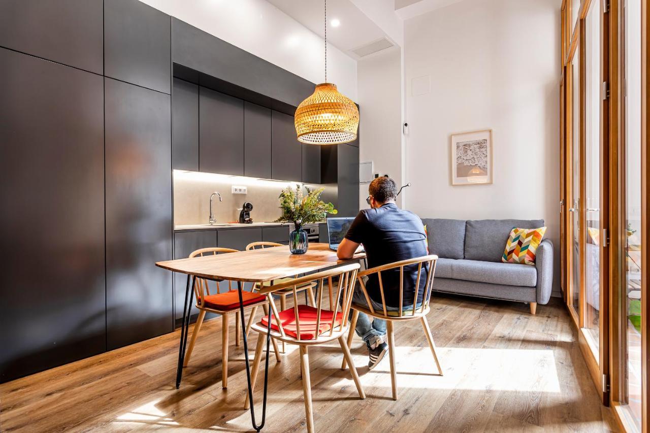 Puerto Beach Suites Valencia Ngoại thất bức ảnh