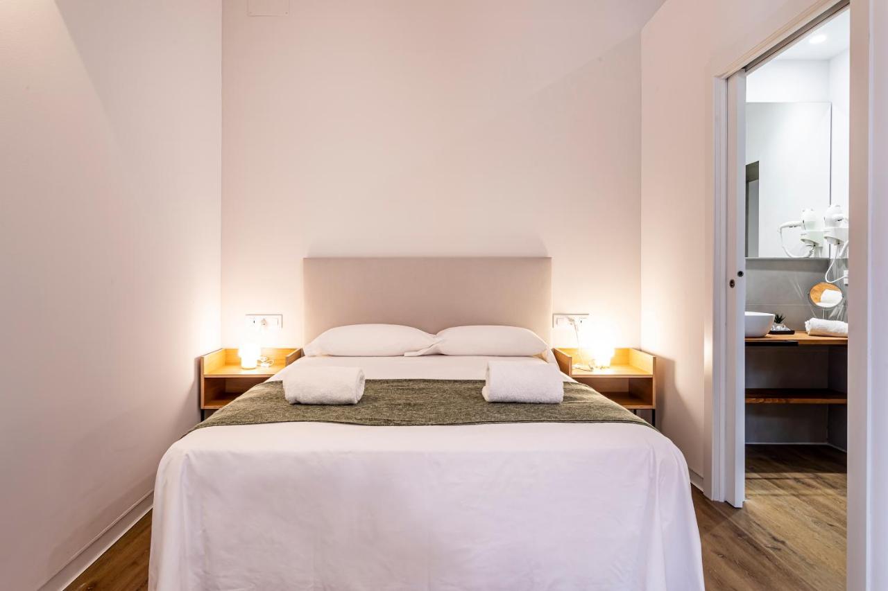 Puerto Beach Suites Valencia Ngoại thất bức ảnh